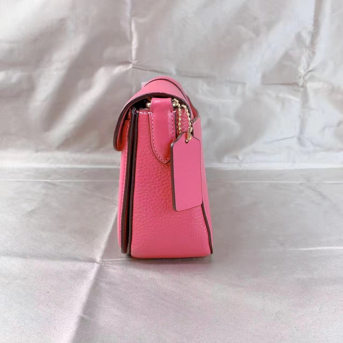 Coach 5493 Georgie Shoulder Bag In Gold/Strawberry Haze Coach 5493 Georgie Shoulder Bag In Gold/Strawberry Haze